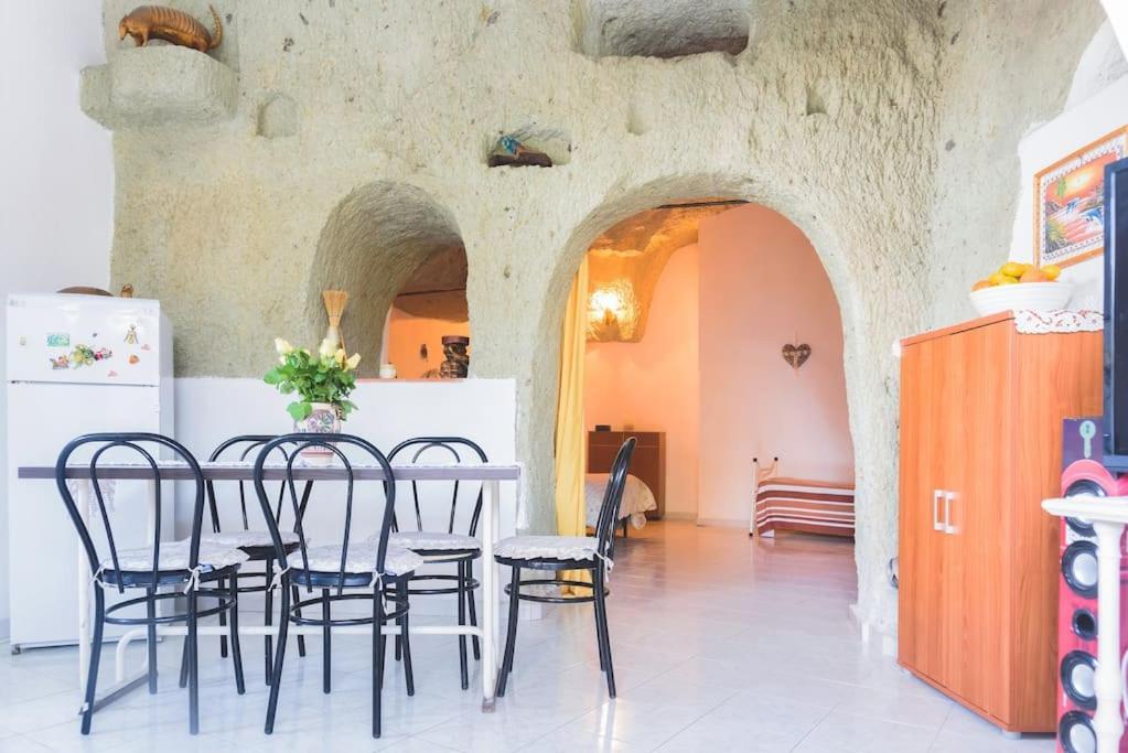 Appartamento In Pietra Di Tufo Verde Ischitana, Forio Forio di Ischia Kültér fotó