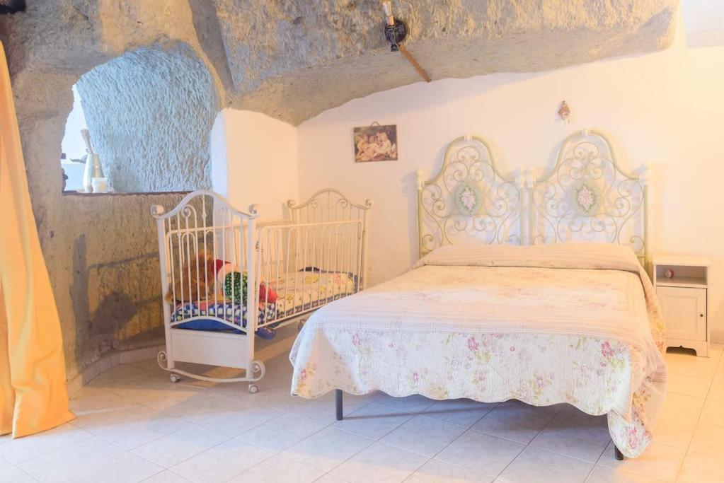 Appartamento In Pietra Di Tufo Verde Ischitana, Forio Forio di Ischia Kültér fotó